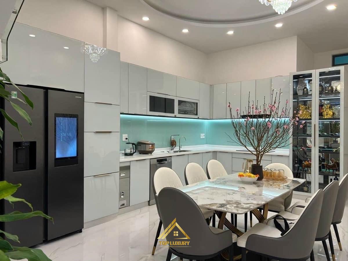 Tủ bếp ,hộc bếp nội thất cánh kính sơn tại Biên Hòa Đồng Nai năm 2024